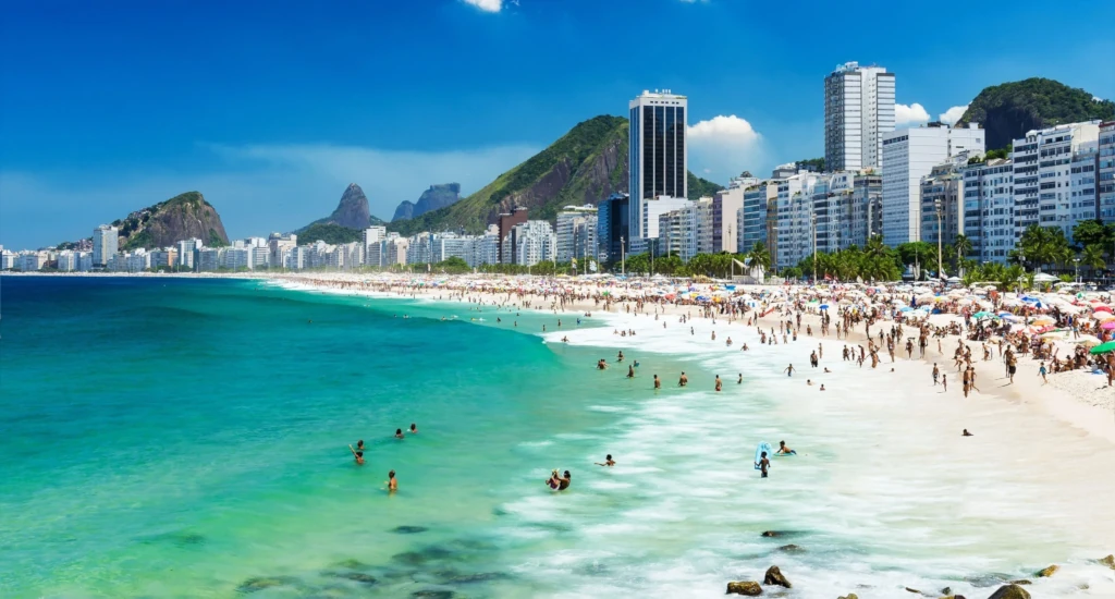 Rio’s Beach is clean again!