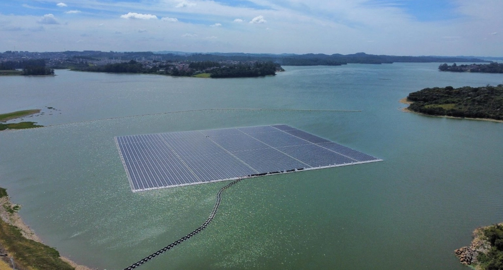 Brazil is finishing massive Floating Solar Plant