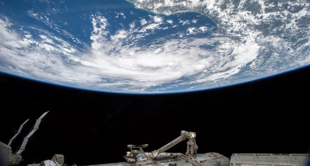 earth from space walk spacex ISS