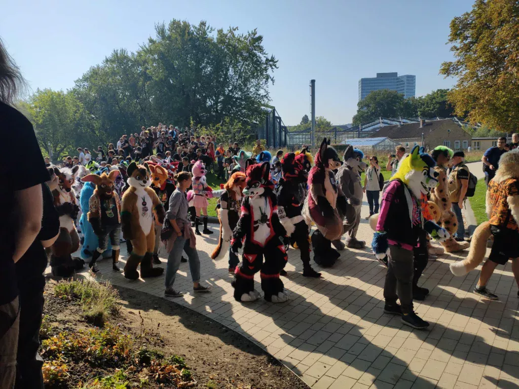 many furries in fursuits eurofurence