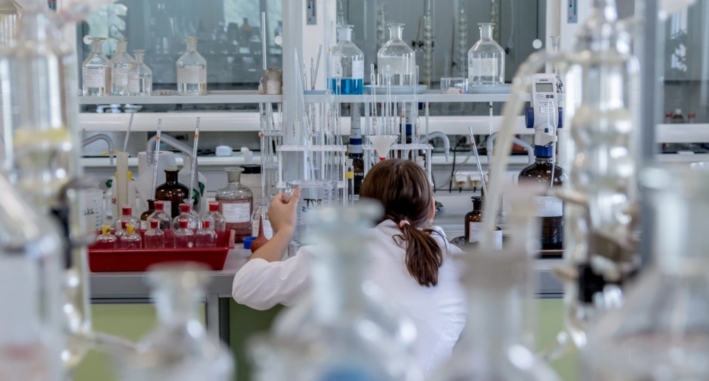 scientist in lab research HIV cure