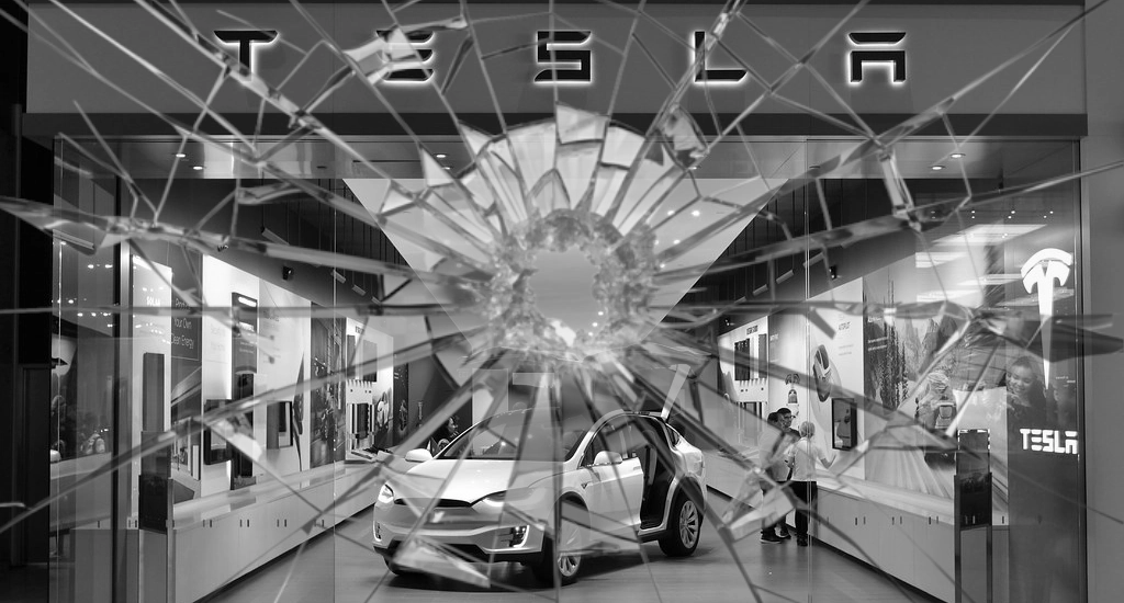 Elon Musk: Tesla breaks NEGATIVE record