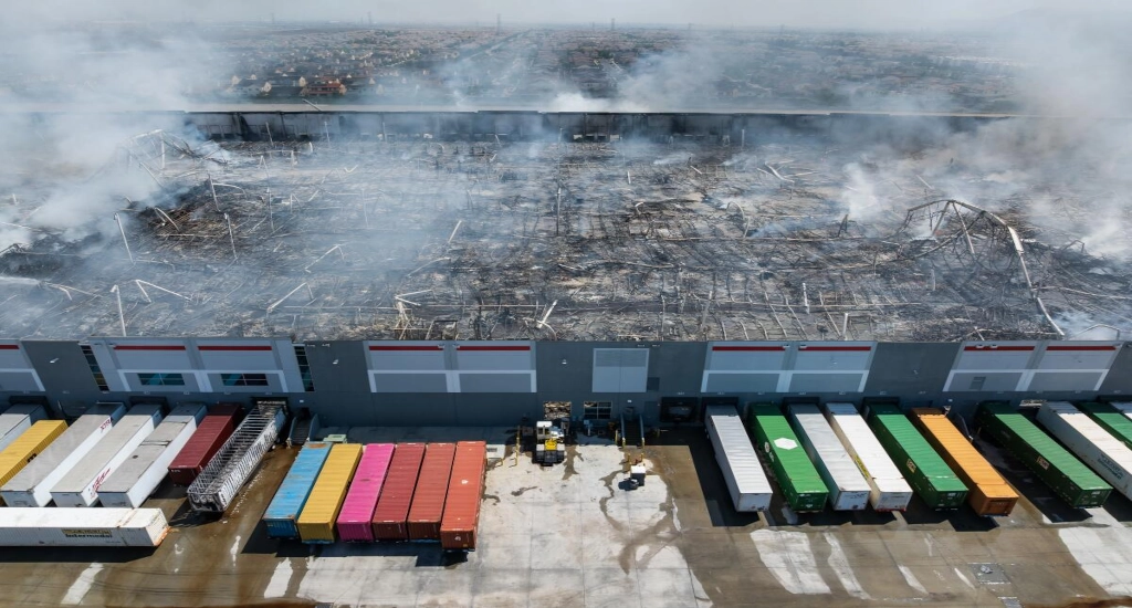 man set fire warehouse wages low